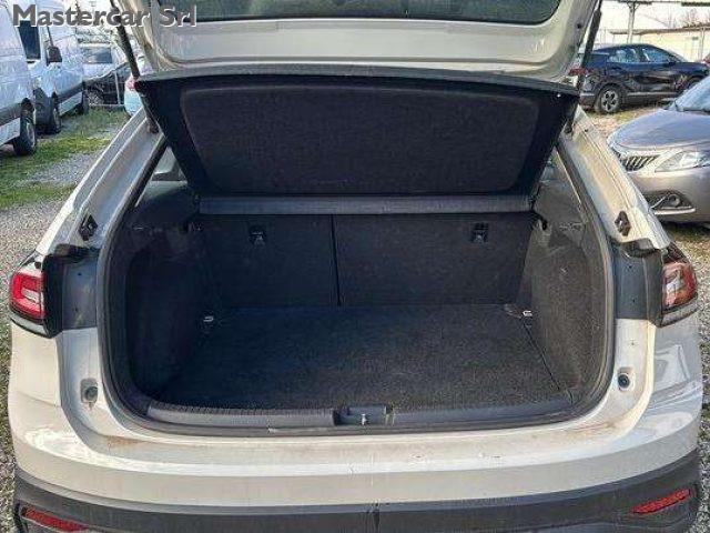 VOLKSWAGEN Taigo NEOPATENTATI Taigo 1.0 LIFE 110cv dsg TG : GT928LV