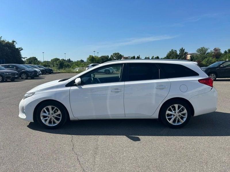 Toyota Auris 1.4 D-4D Lounge