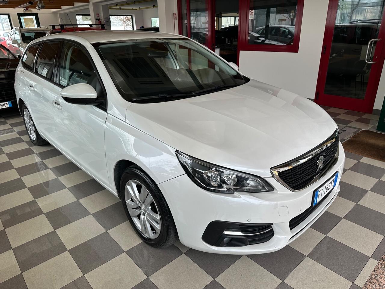 Peugeot 308 BlueHDi 130 S&S SW GT Line