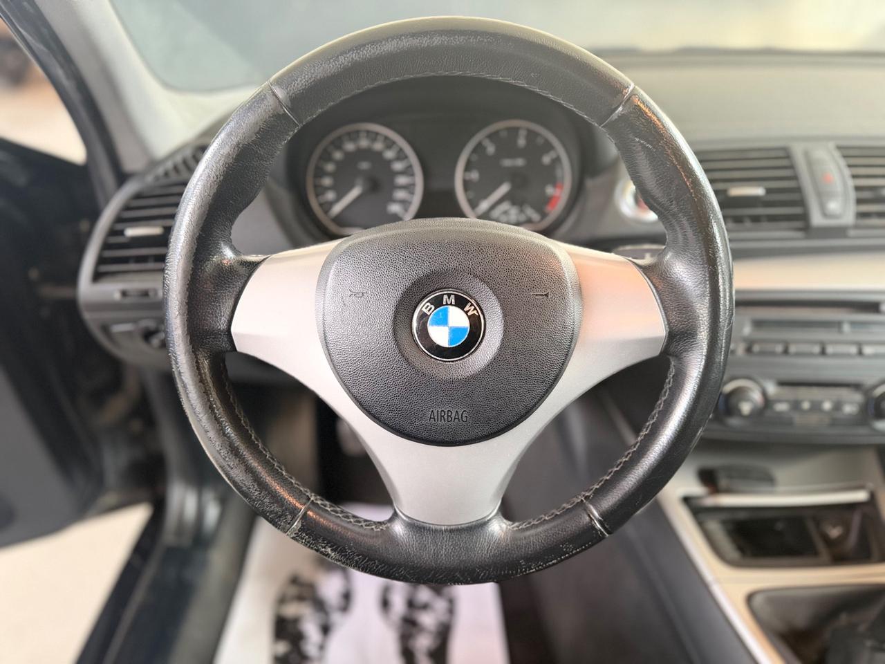 Bmw 118 118d cat 5 porte Attiva NEOPATENTATI