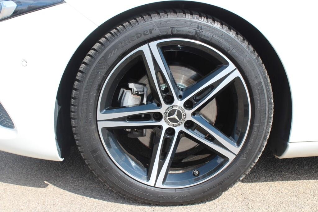 MERCEDES Classe A 200 d Aut. Sport *Luci Ambiente