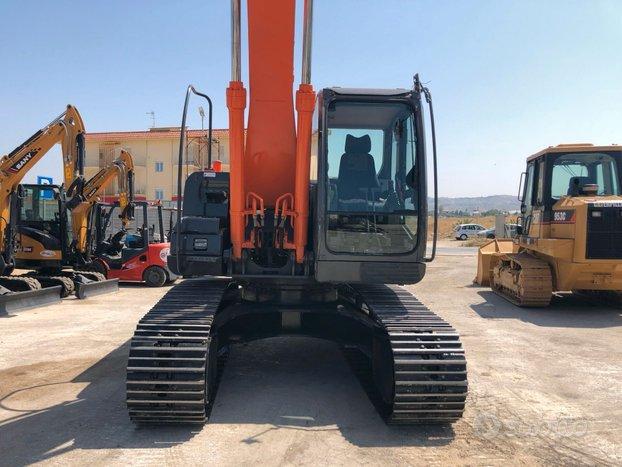 HITACHI ZX240N