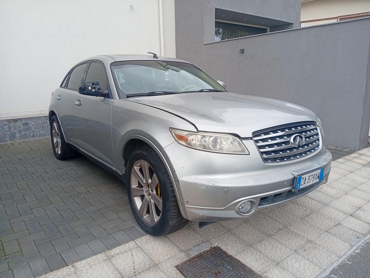 Infiniti Altro FX 35 benzina-gpl