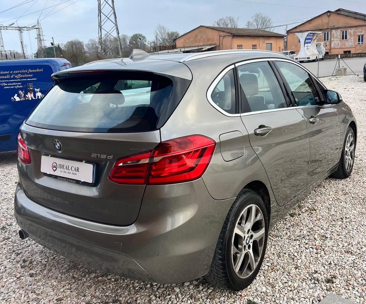 Bmw 2er Active Tourer 218d Luxury
