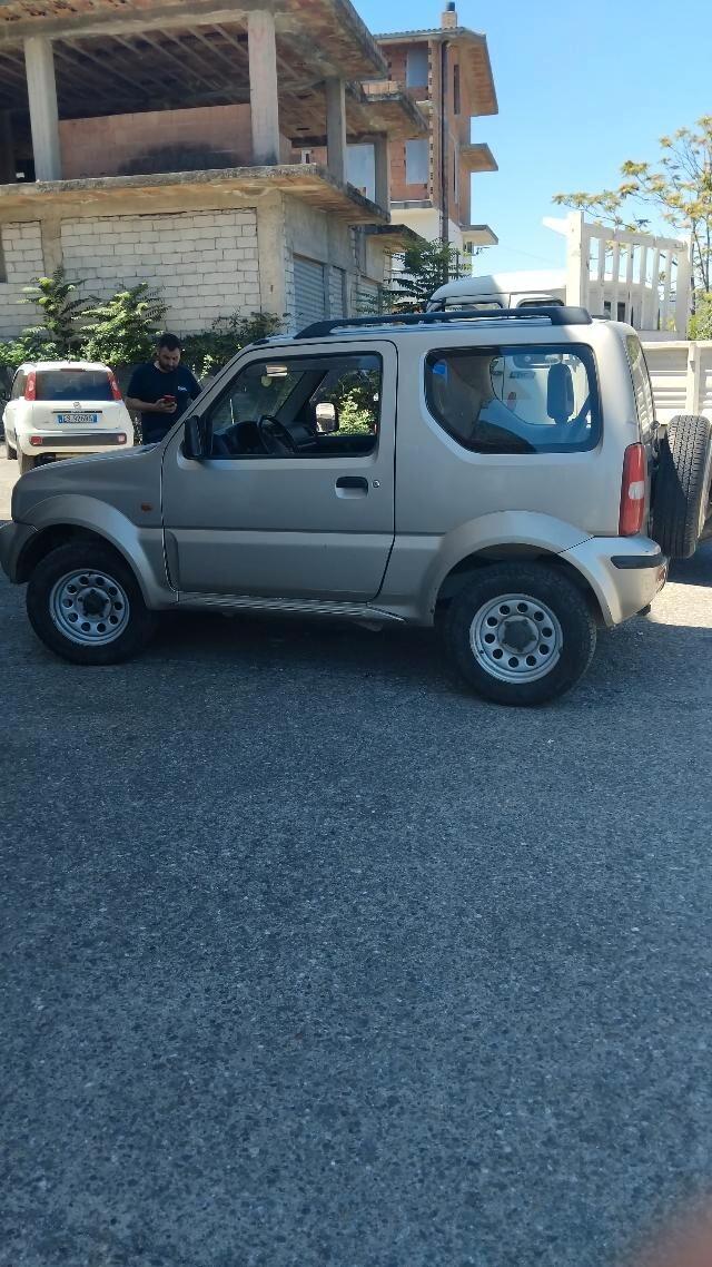 Suzuki Jimny 1.3i 16V cat 4WD JLX