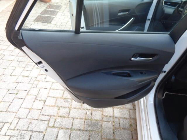 Toyota Corolla Touring Sports 1.8 Hybrid Business
