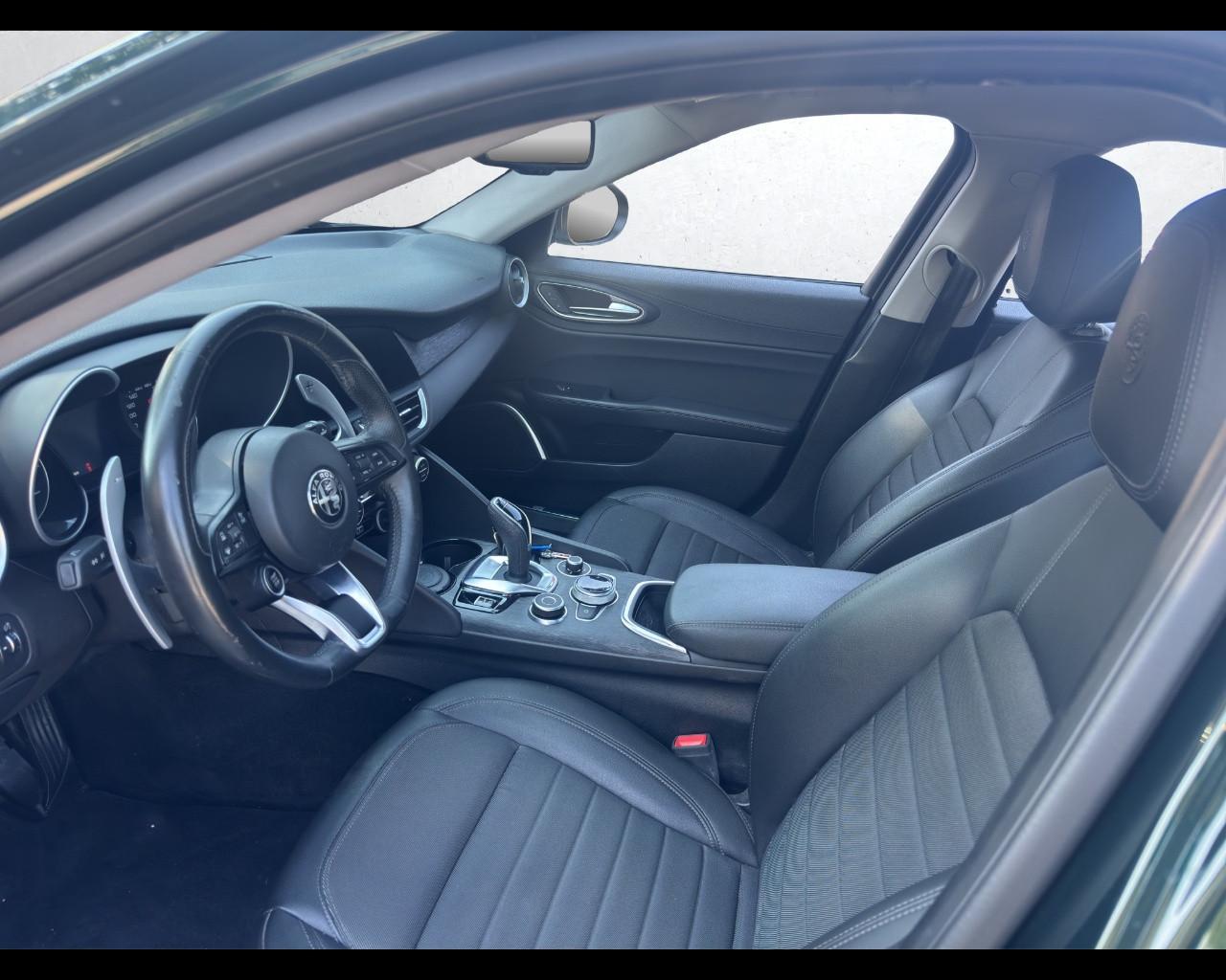 ALFA ROMEO Giulia (2016) - Giulia 2.2 Turbodiesel 160 CV AT8 Executive