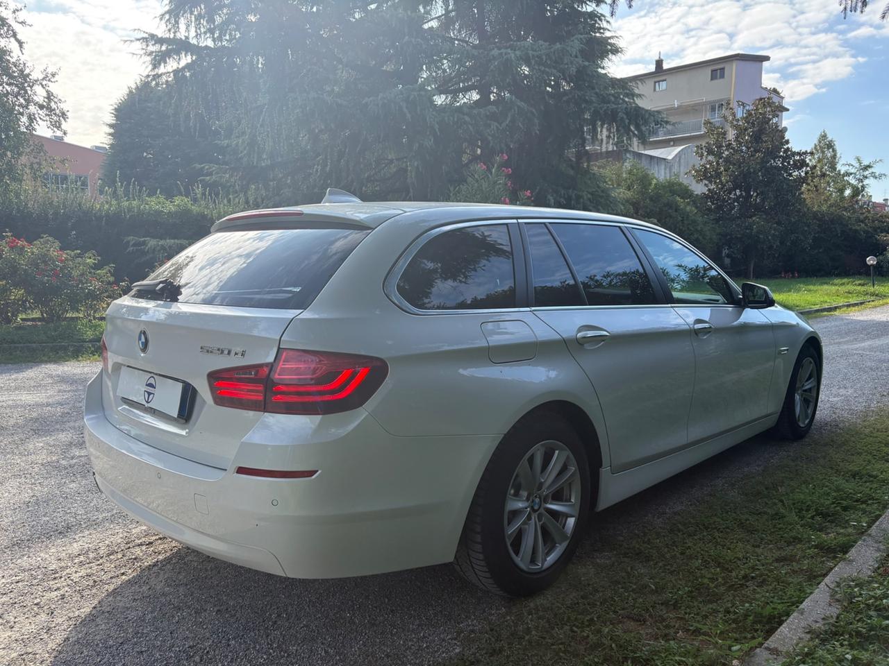 BMW 520d Touring Business 190cv auto EURO6
