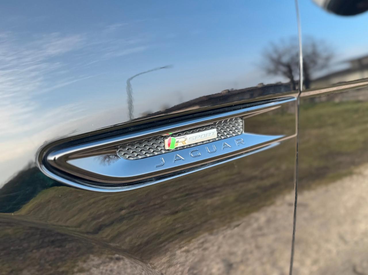 Jaguar F-Pace 2.0 R-Sport AWD 180cv my19 | PREZZO PROMO