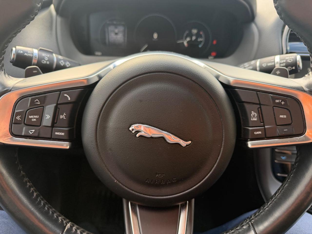 Jaguar F-Pace 2.0 20d Turbo Prestige #10220