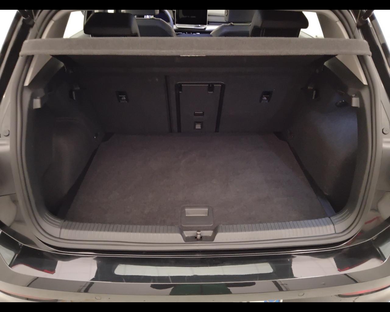 VOLKSWAGEN Golf VIII 2024 - Golf 2.0 tdi Style 150cv dsg