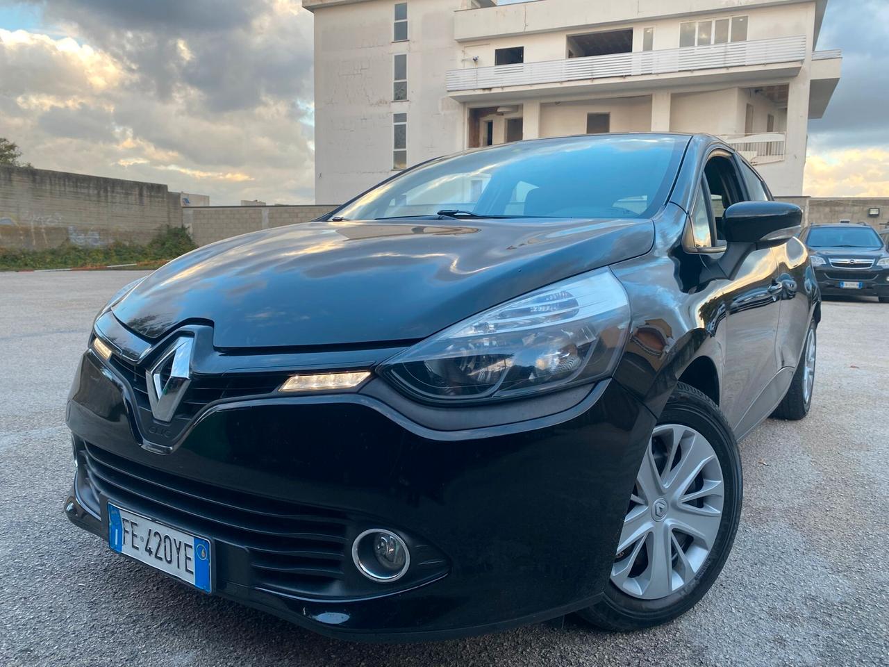 Renault Clio 1.5dci 75cv full opt AUTOCARRO 2016