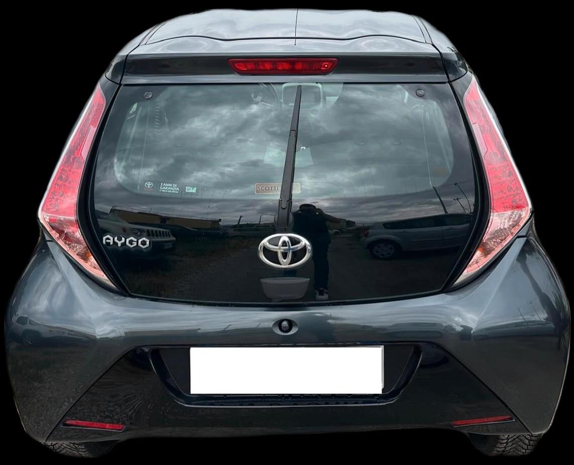 Toyota Aygo 1.0 VVT-i 69 CV 5 porte x-cool TSS