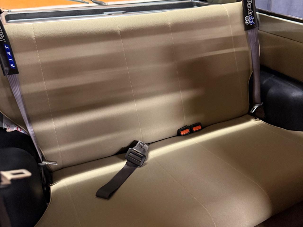 MERAVIGLIOSA PANDA 4 × 4 IN CONDIZIONI DA VETRINA ISCRITTA AS