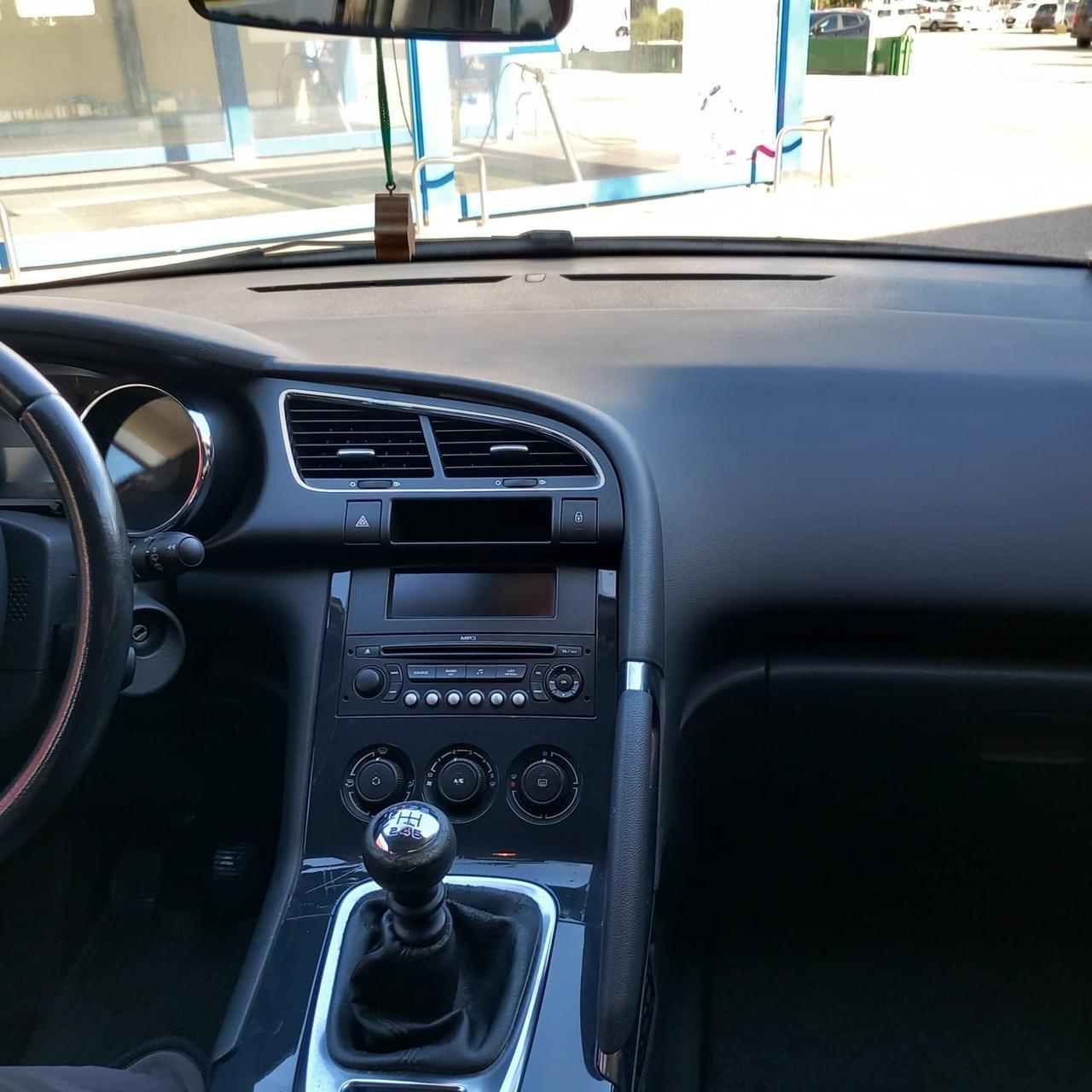 Peugeot 3008 1.6 HDi 110CV Tecno