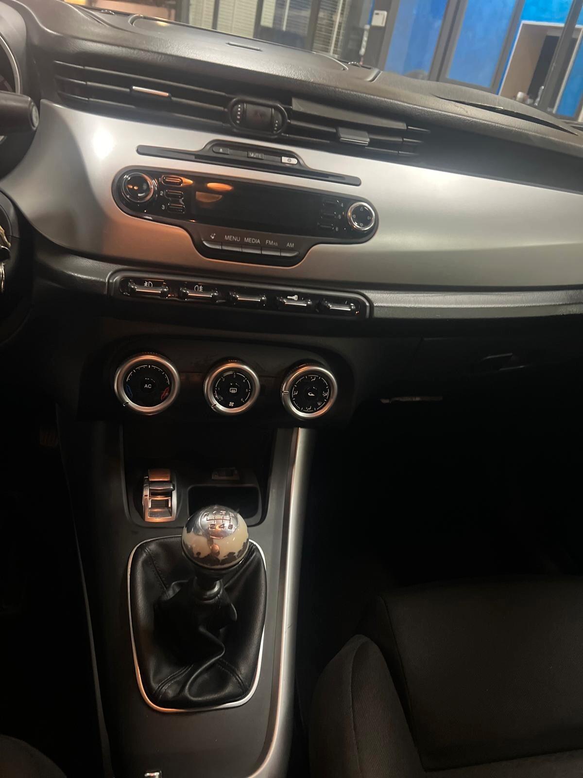 Alfa Romeo Giulietta 1.4 Turbo 120 CV GPL Distinctive