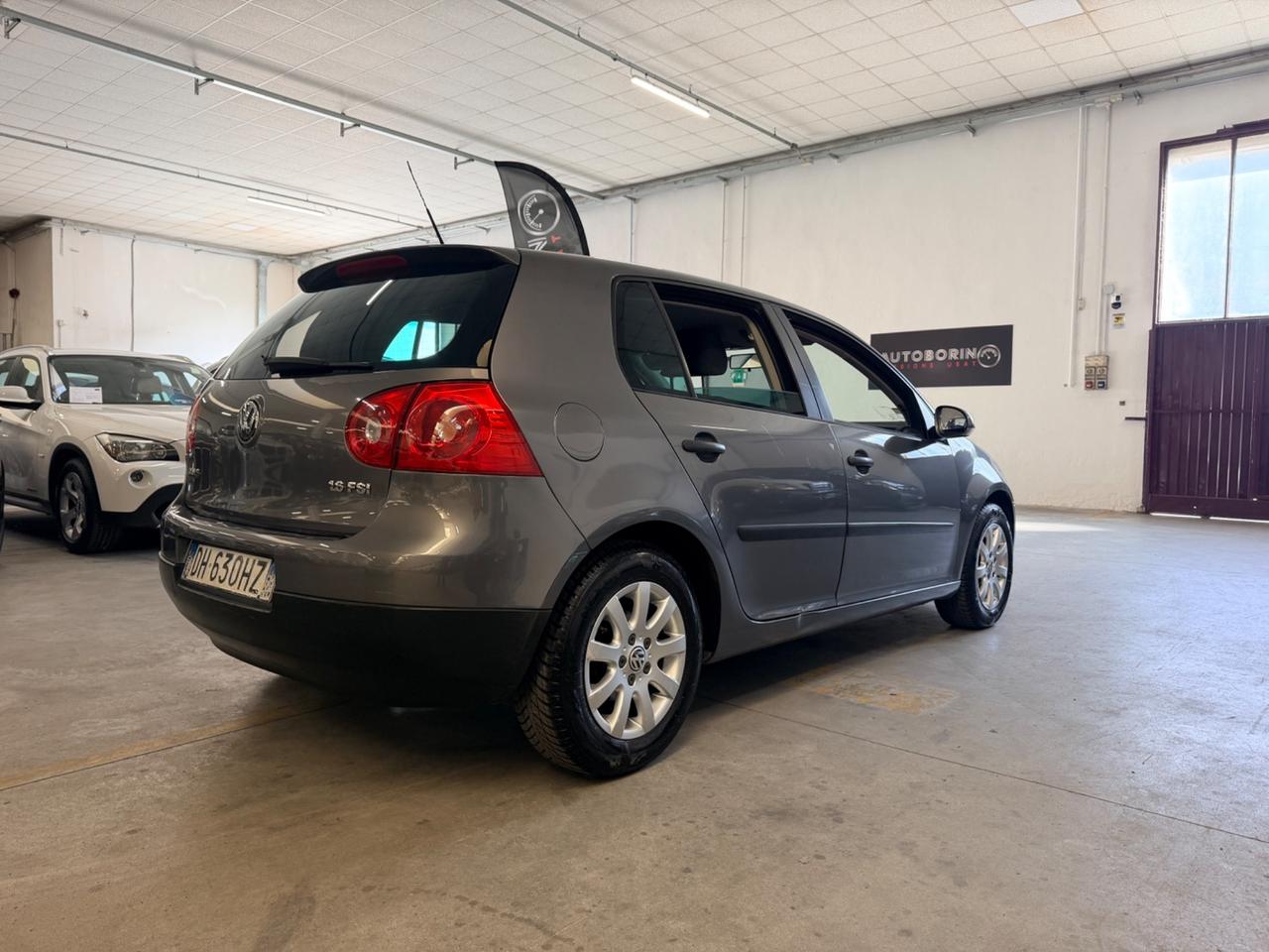 Volkswagen Golf 1.6 16V FSI 5p. tip. Comfortline