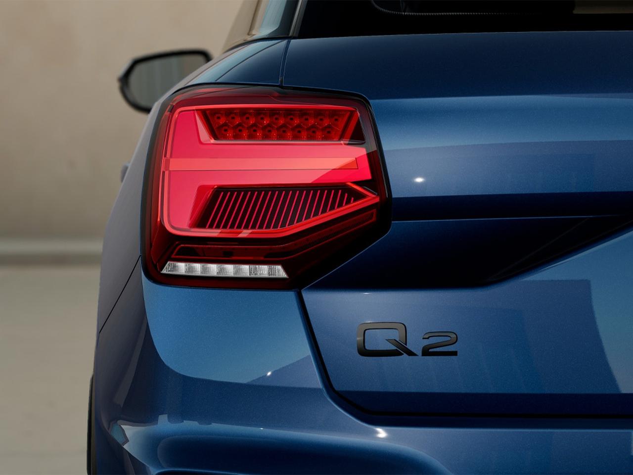 Audi Q2 35 1.5 tfsi identity black s-tronic