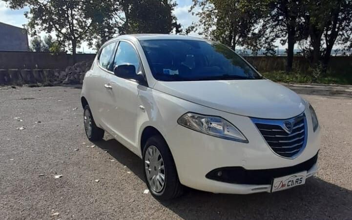 Lancia Ypsilon 0.9 TwinAir 85 CV 5 porte Metano Ecochic Gold