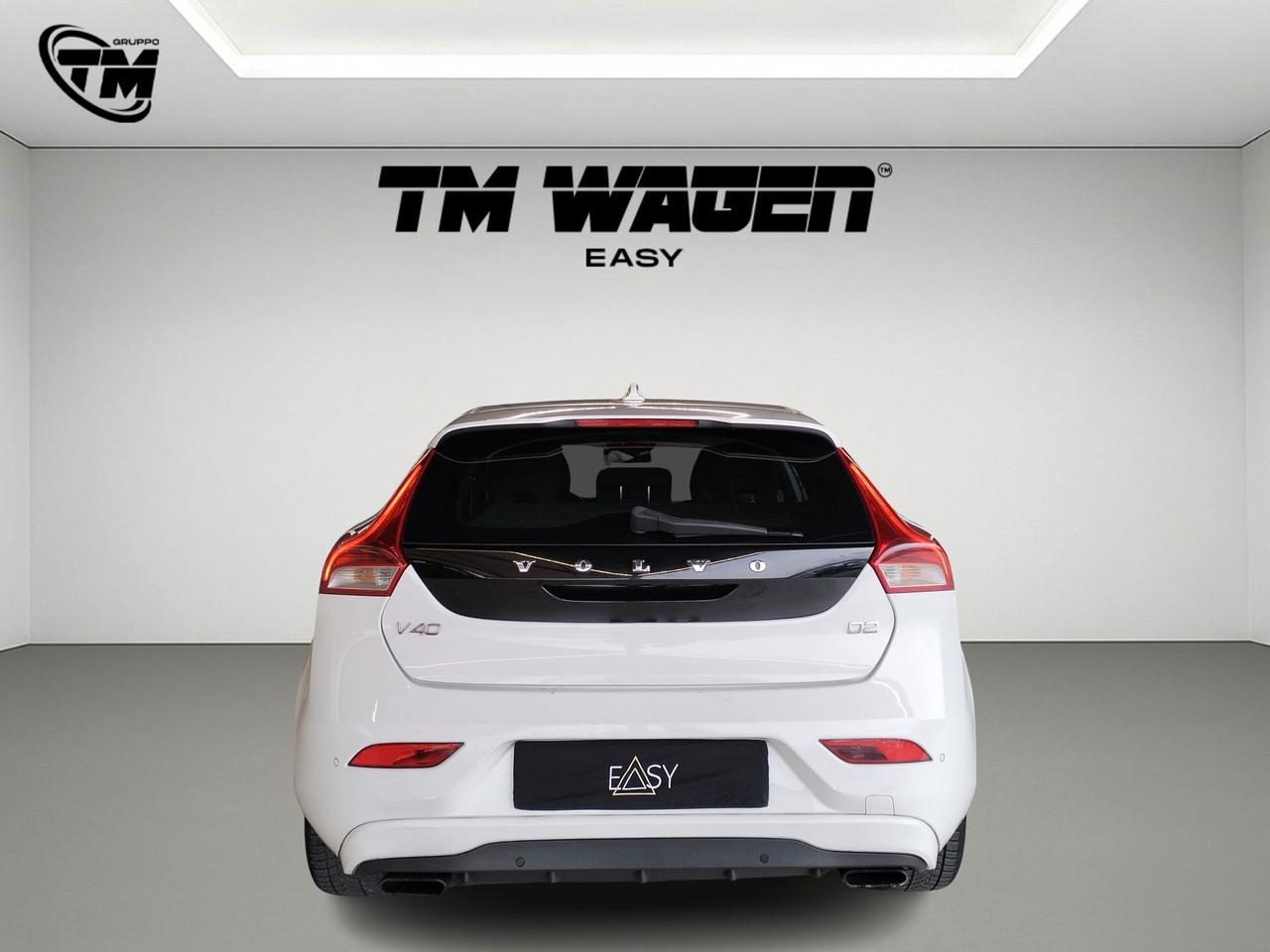 Volvo V40 1.6 d2 automatico - NEOPATENTATI