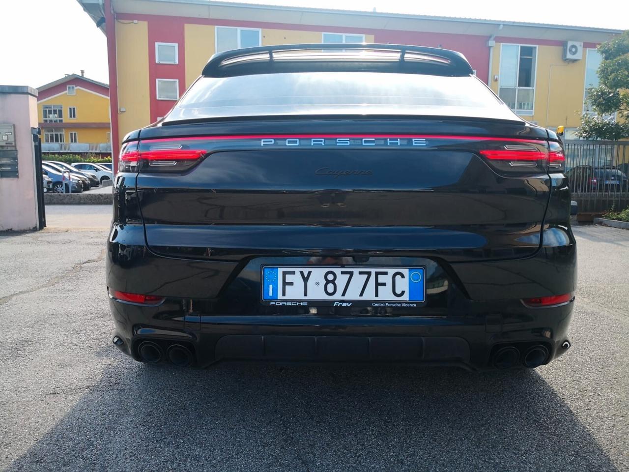 Porsche Cayenne Coupé 3.0 V6 E-Hybrid *PACCHETTO SPORT LEGGERO*RUOTE POST. STERZANTI*