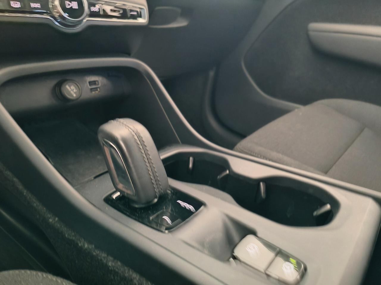 Volvo XC40 T3 Momentum Core