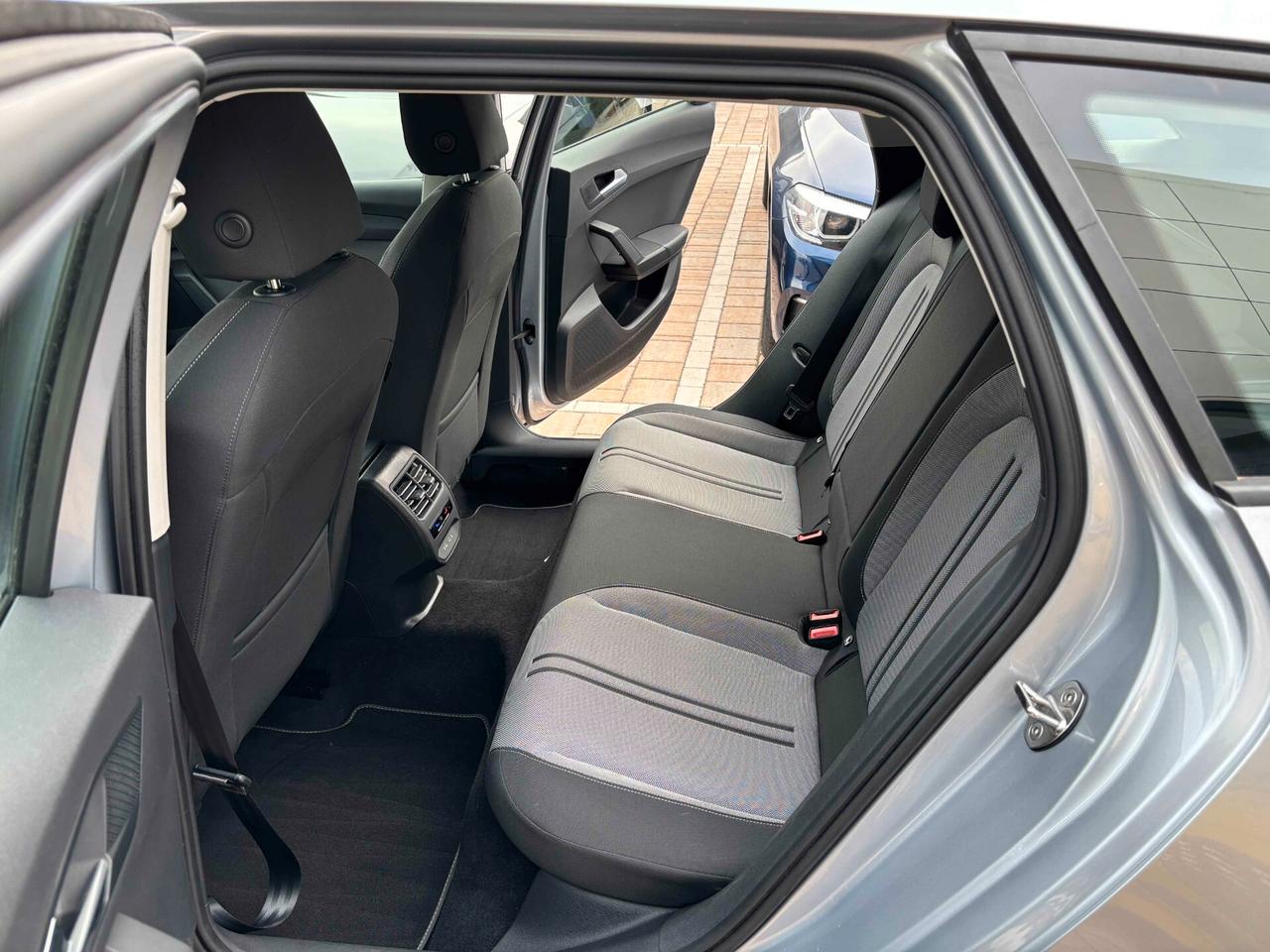 Seat Leon Sportstourer 2.0 TDI Business