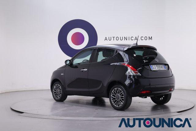 LANCIA Ypsilon 1.0 FIREFLY 5 PORTE S&S HYBRID GOLD FARI LED