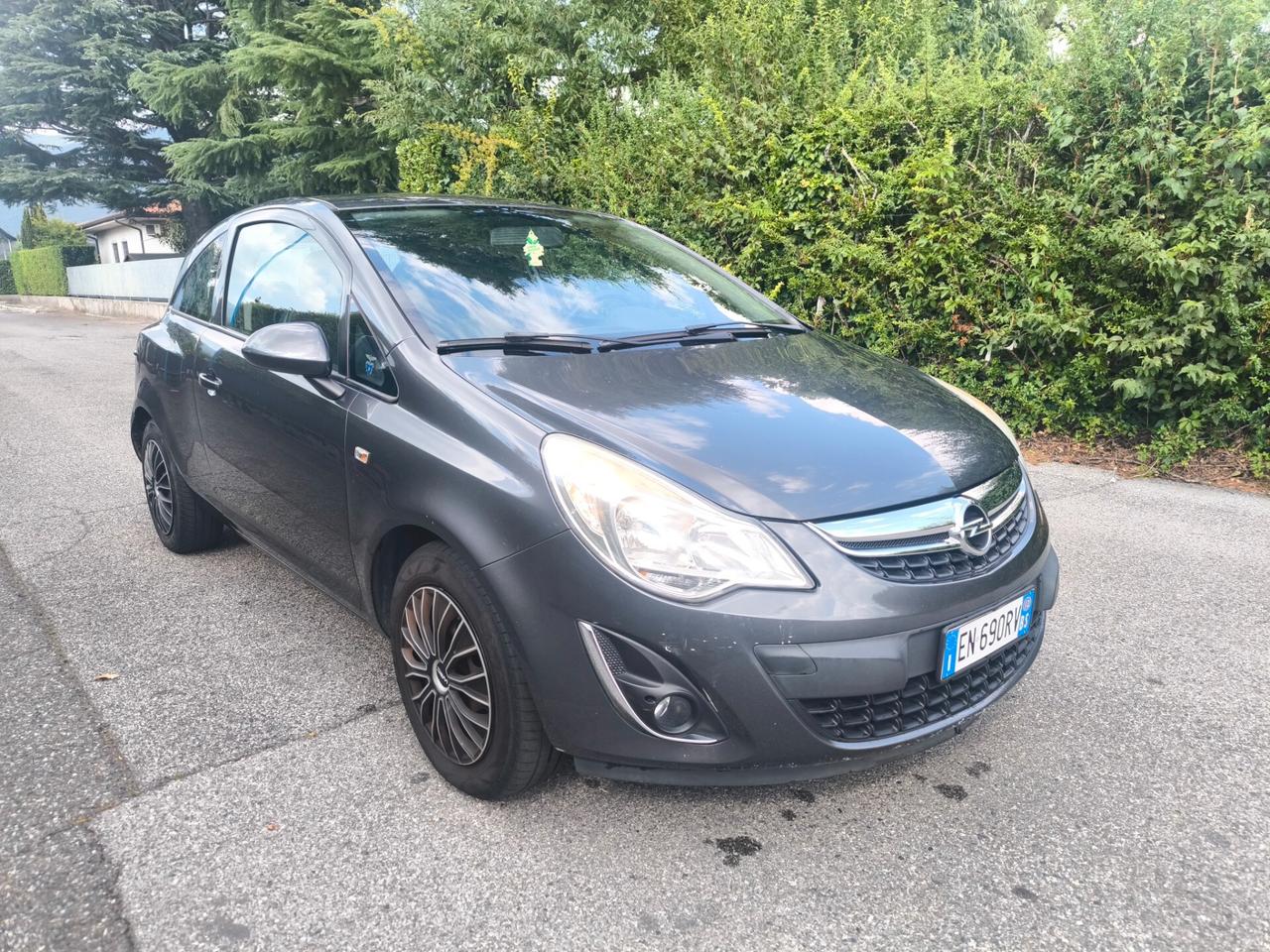 OPEL CORSA 1,2 BENZINA- KM 110000- OK NEOPATENTATI