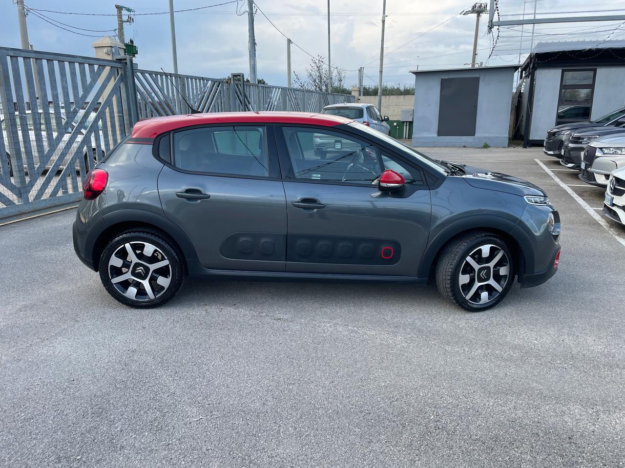 Citroen C3 1.5 BlueHDi 75CV Shine-NAVIGATORE-RETROCAMERA