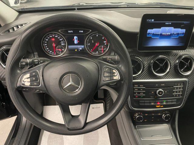 MERCEDES-BENZ GLA 180 1.5 d 109 CV Business