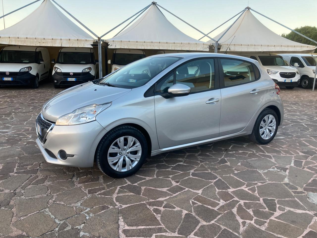 Peugeot 208 1.2 PureTech 82CV 5 porte Allure