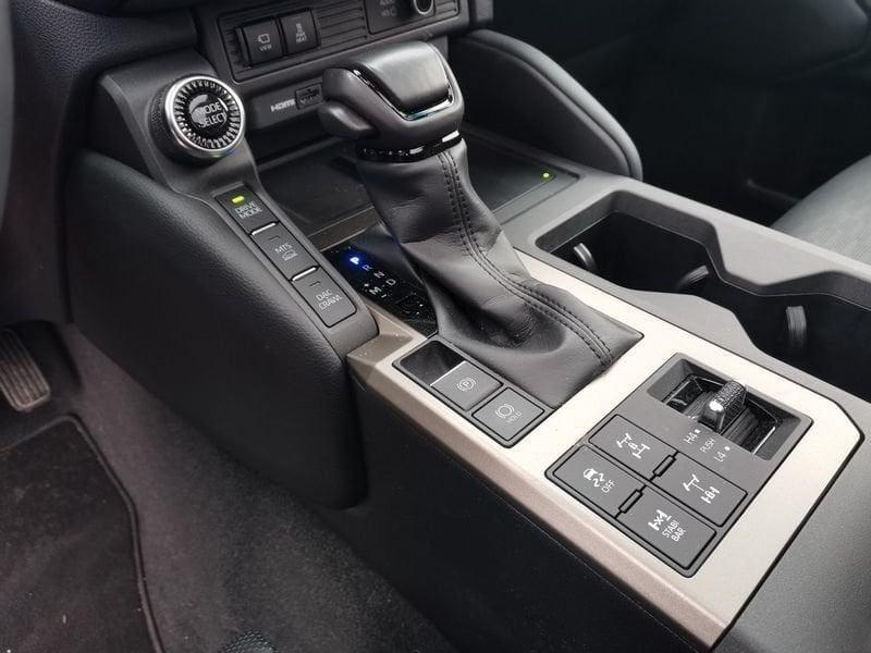 Toyota Land Cruiser 2.8 D4D A/T AWD First Edition