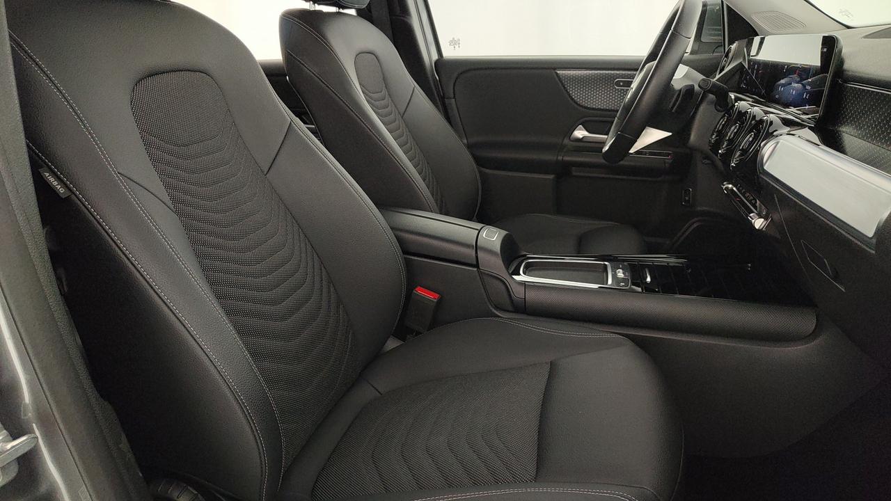 Mercedes-Benz GLB 180 d Advanced auto