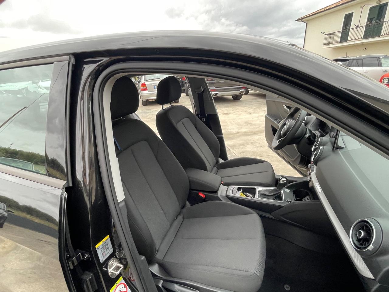 Audi Q2 35 TDI S tronic Business Advanced