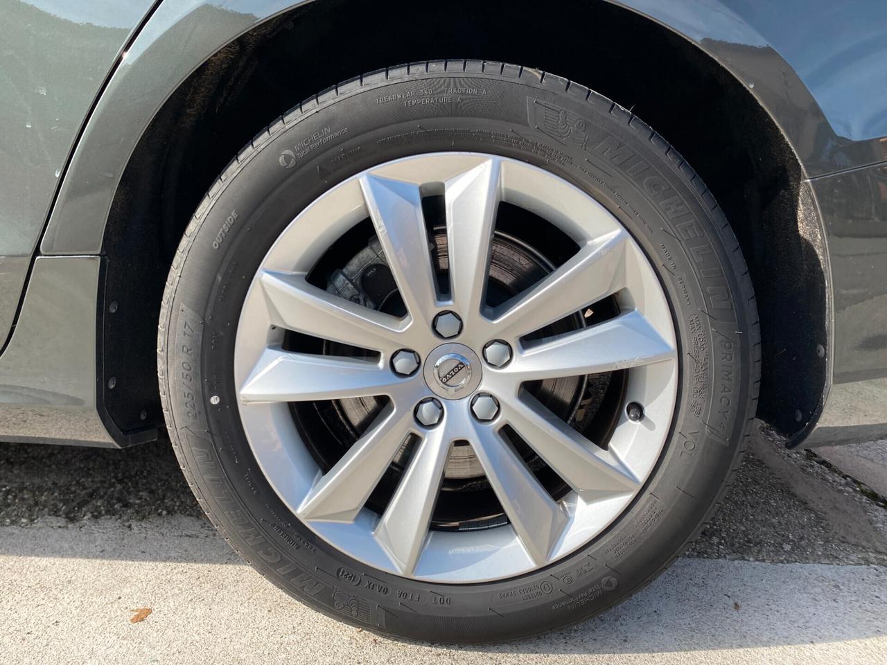 Volvo V60 B3 Geartronic Momentum Business - ibrida