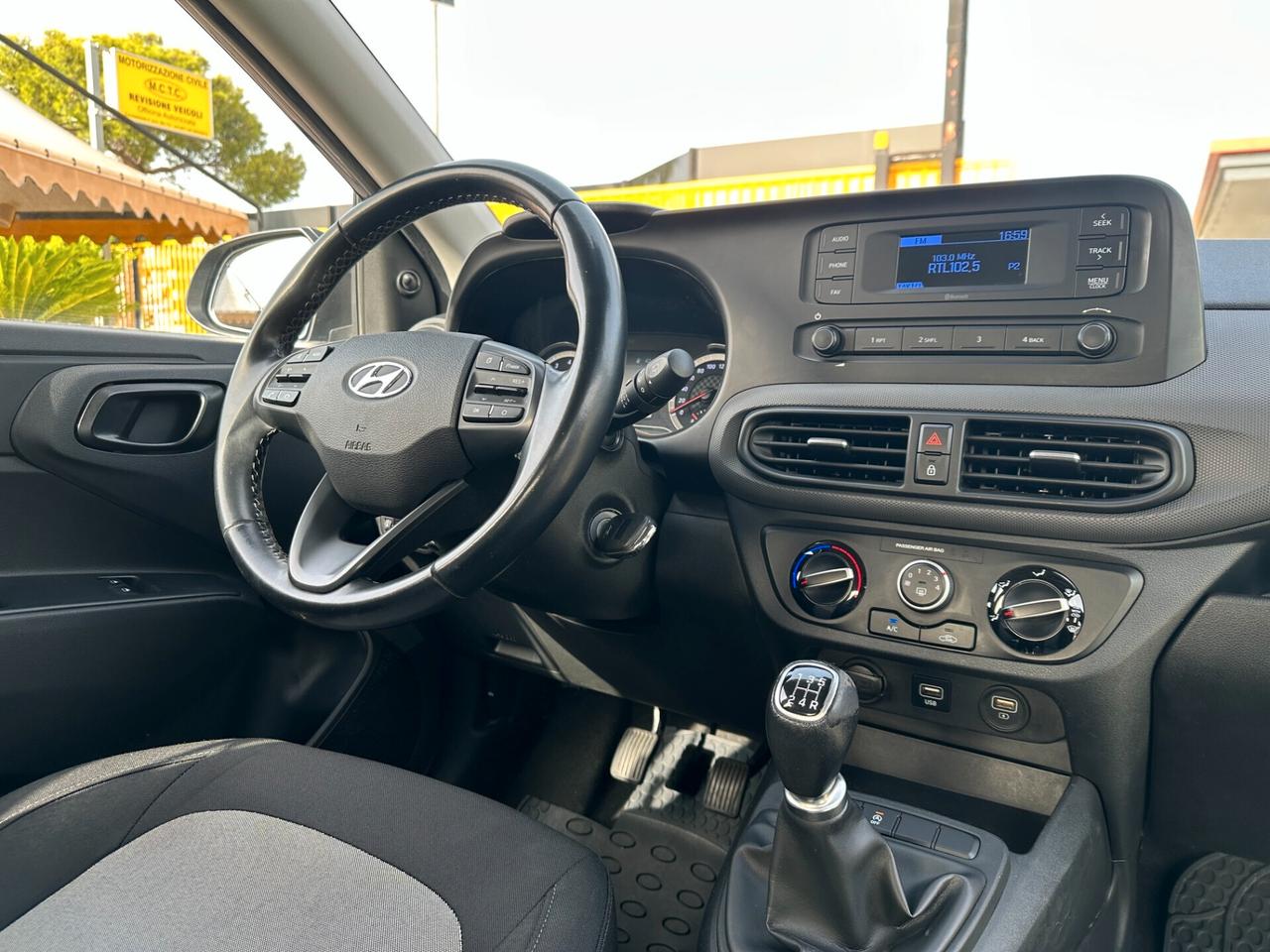 HYUNDAI i10 1.0 MPI Advanced