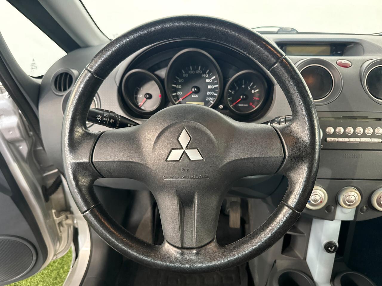 Mitsubishi Colt 1.3 16V 5p. Invite AUTOMATICA