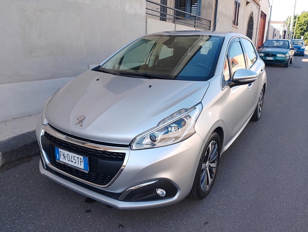 Peugeot 208 BlueHDi 75 Allure neo patentati