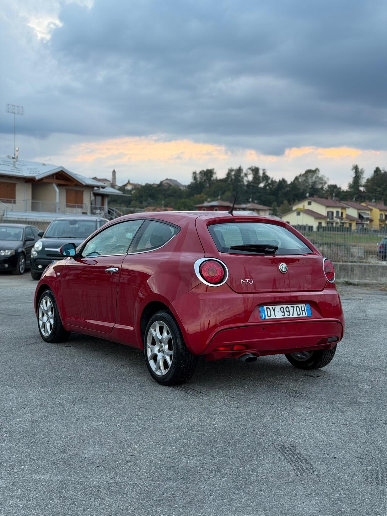 Alfa Romeo MiTo 1.6 JTDm 16V Distinctive Sport Pack