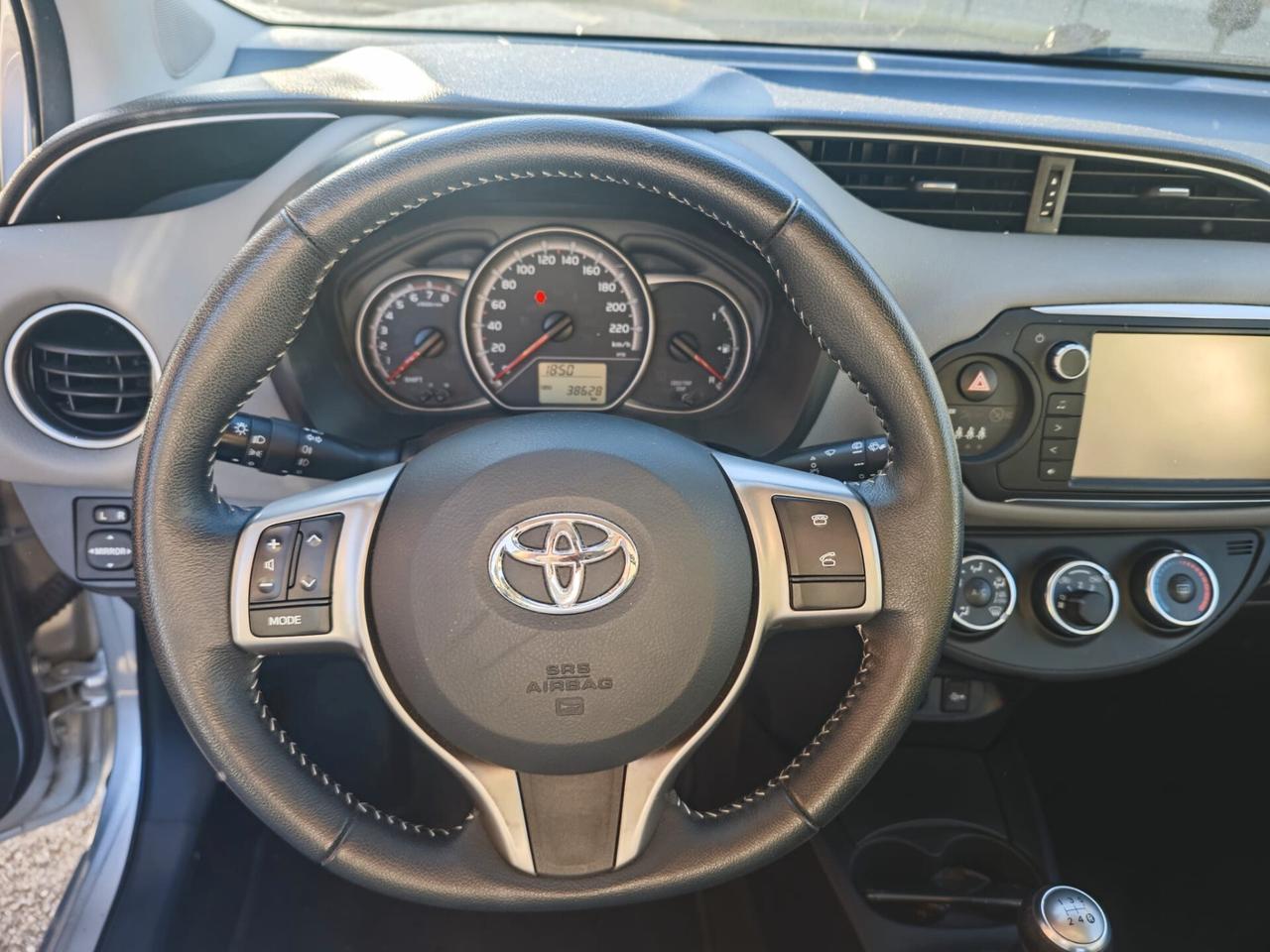 Toyota Yaris 1.0 5 porte Lounge