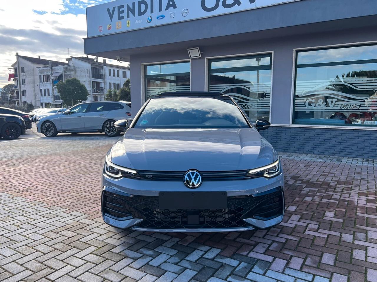 Volkswagen Golf 8.5 2.0 tdi R-Line 150cv DSG