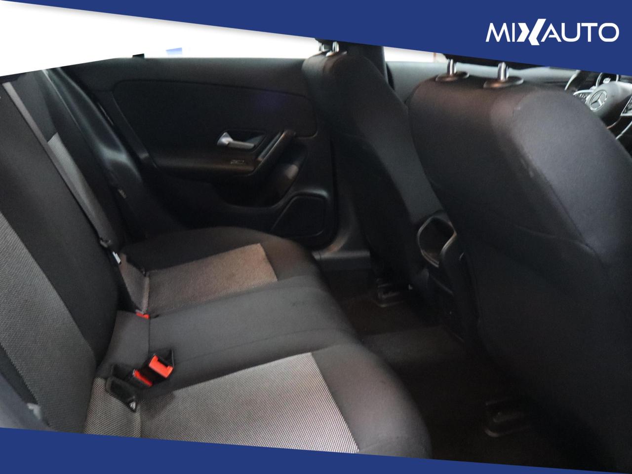 MERCEDES-BENZ CLA 200 D Business EU6