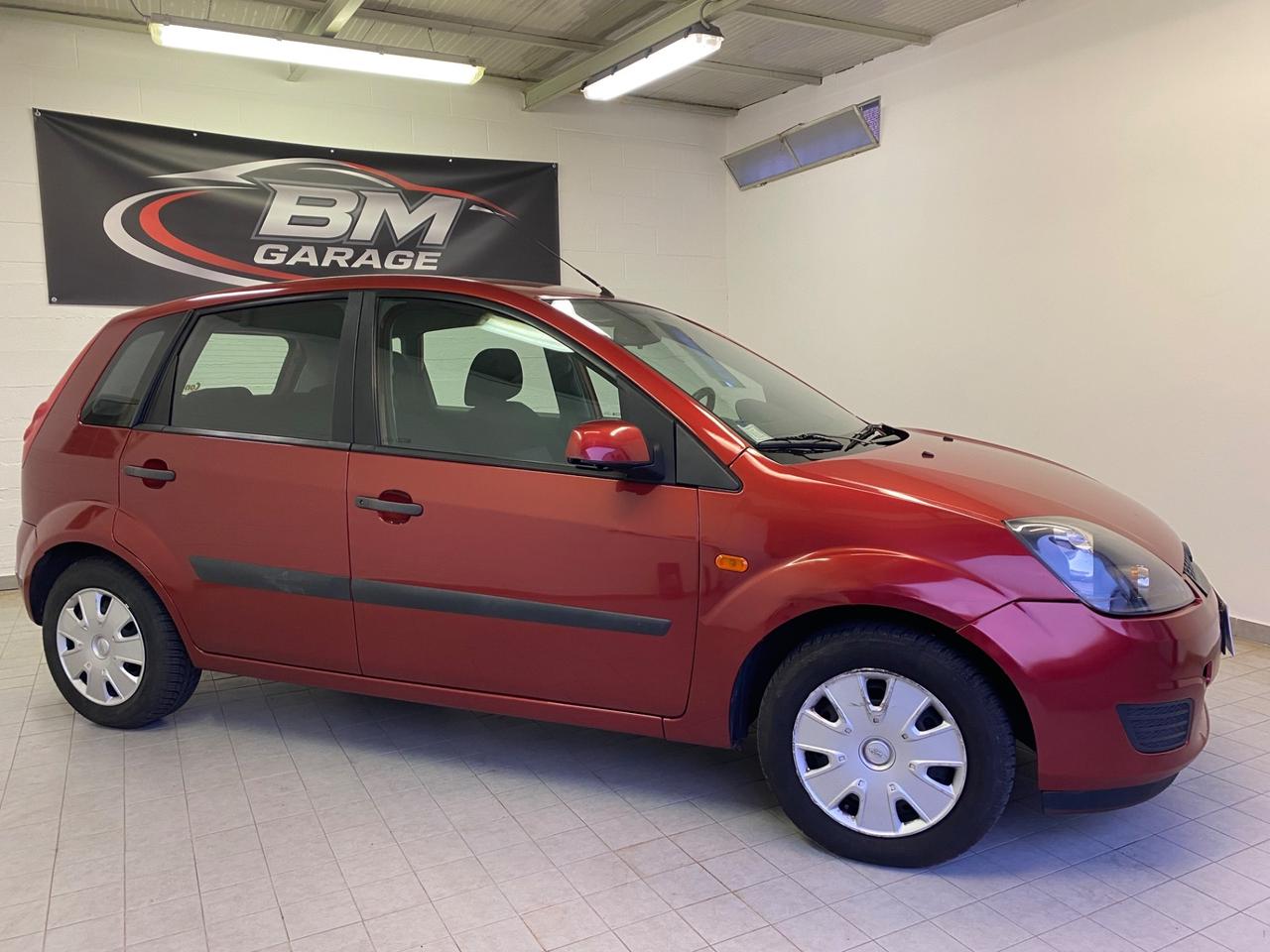 Ford Fiesta 1.4 16V 5p. Ghia
