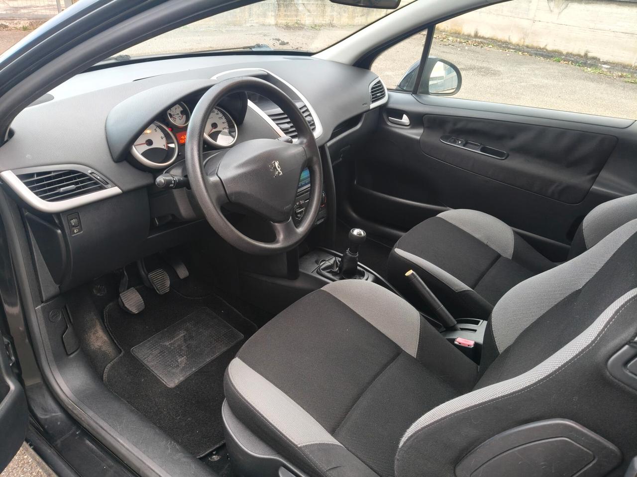 Peugeot 207 1.4 3 porte PER NEOPATENTATI