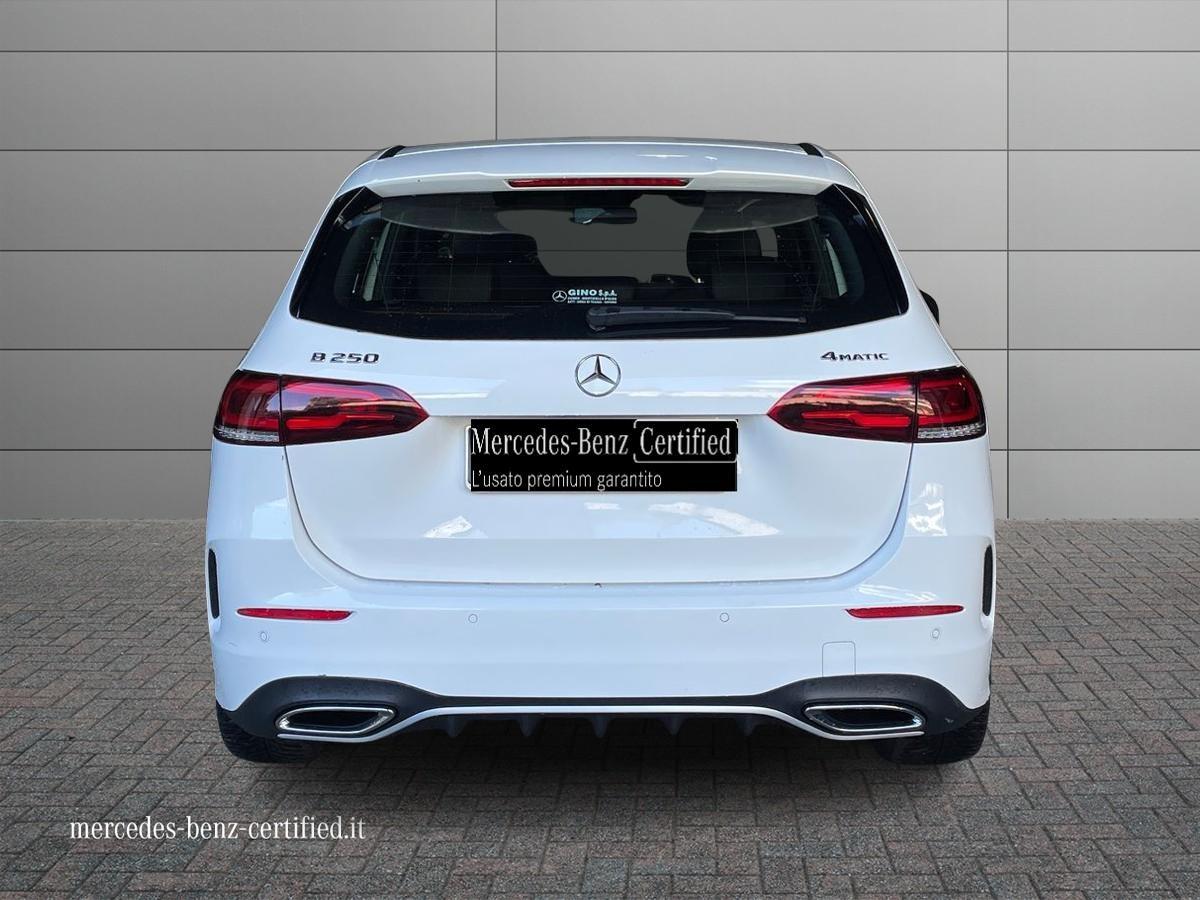 Mercedes-Benz B 250 Premium 4matic auto