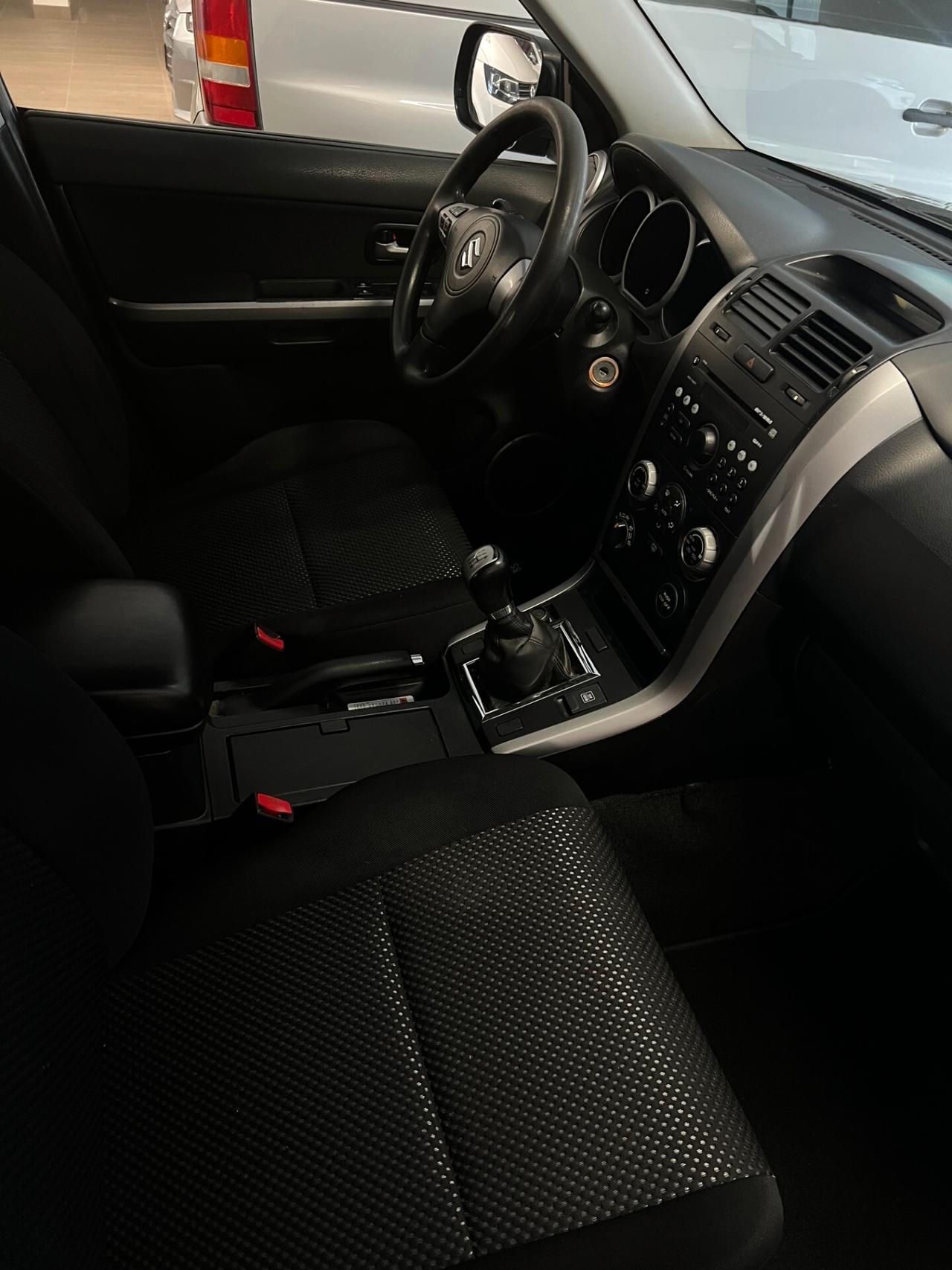 Suzuki Grand Vitara Grand Vitara 1.9 DDiS 4x4 GANCIO TRAINO/AHK Neopatentati