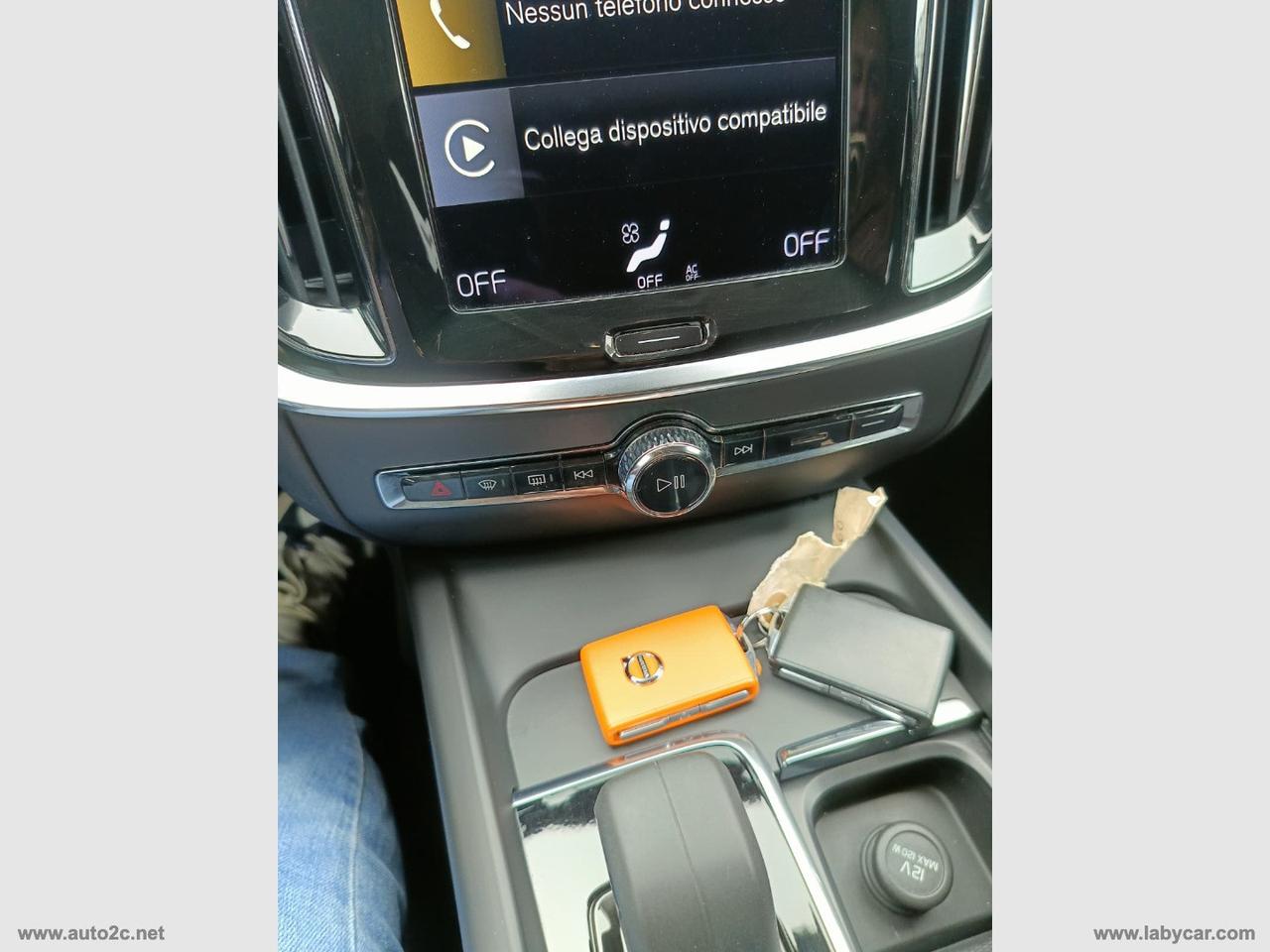 VOLVO V60 B4
