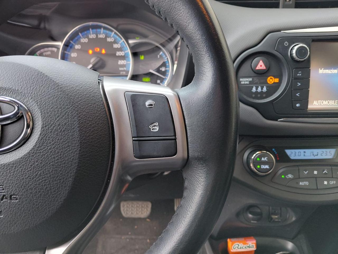 Toyota Yaris Active 1.5 VVT-i HEV #8805