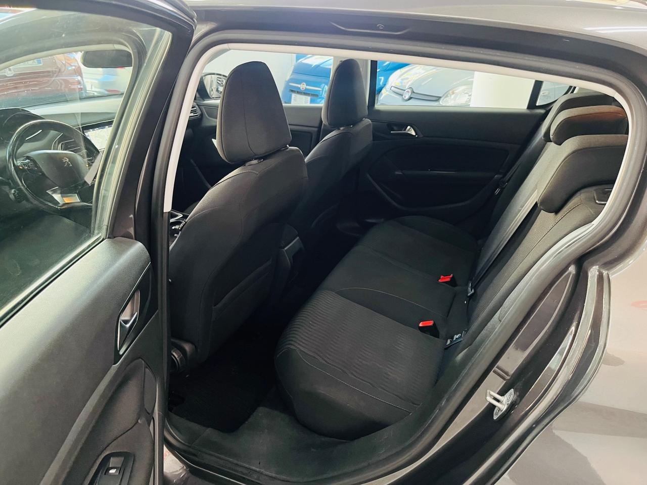 Peugeot 308 1.6 BlueHDi 120cv anno 2016